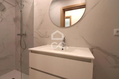 Moradia T12 para Venda em Santo Antonio dos Olivais