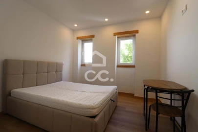 Moradia T12 para Venda em Santo Antonio dos Olivais