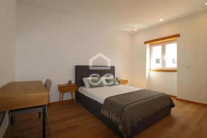 Moradia T12 para Venda em Santo Antonio dos Olivais