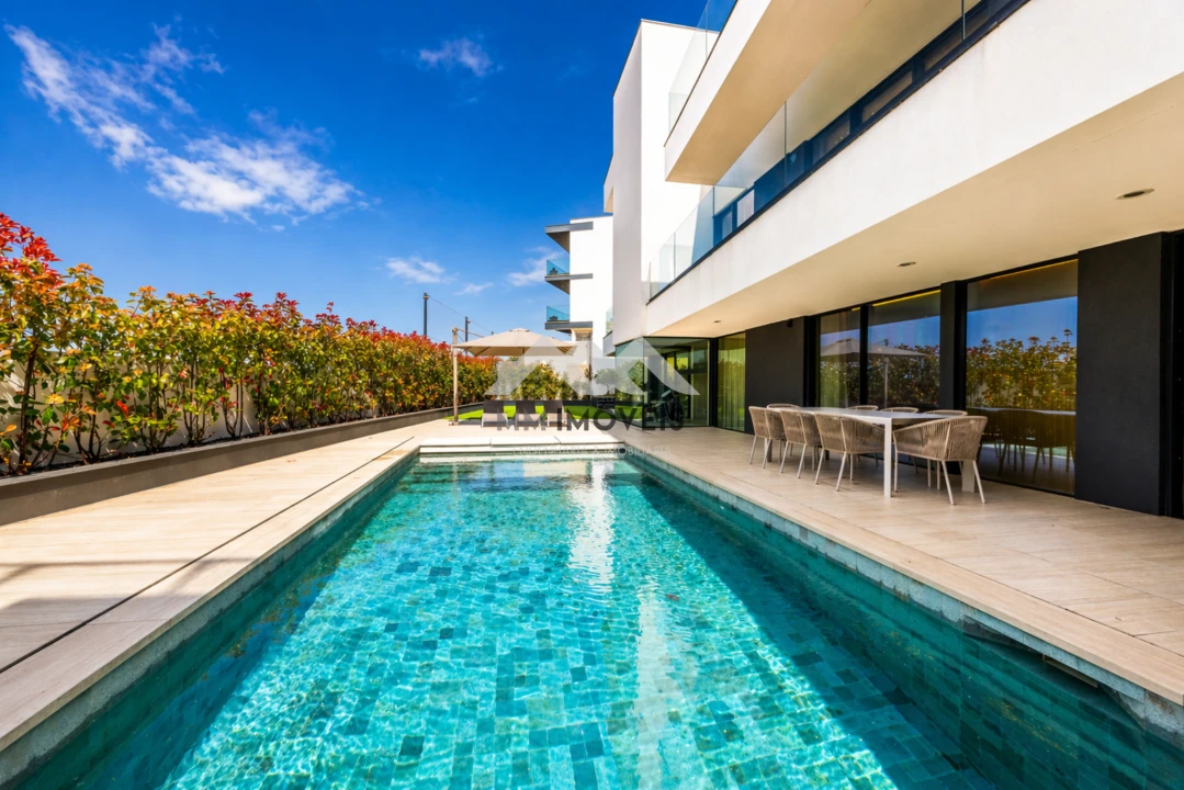 Moradia T5 para Venda em Rio Tinto Foto 6