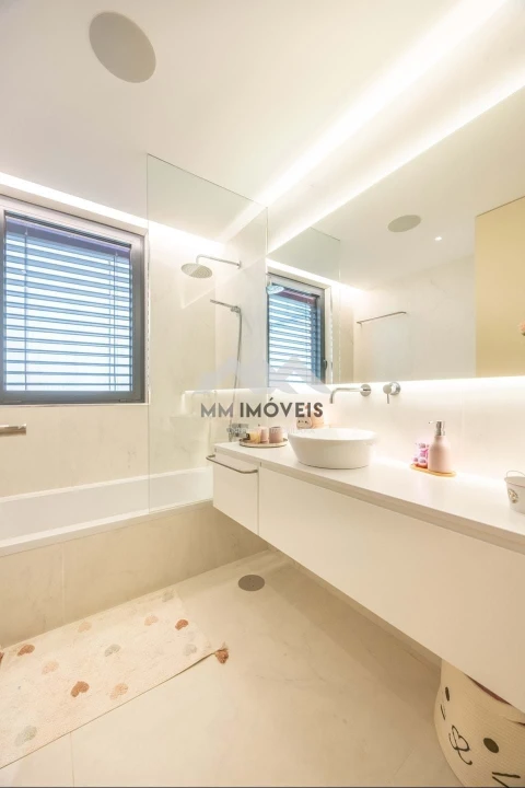 Moradia T5 para Venda em Rio Tinto