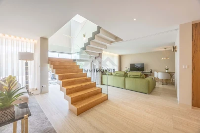 Moradia T5 para Venda em Rio Tinto