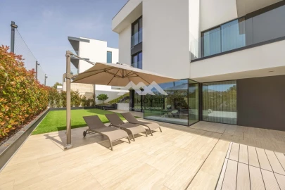 Moradia T5 para Venda em Rio Tinto