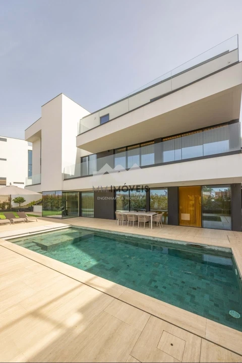 Moradia T5 para Venda em Rio Tinto