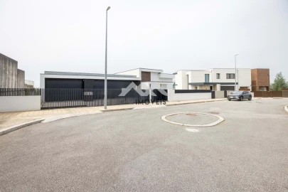 Moradia T5 para Venda em Rio Tinto