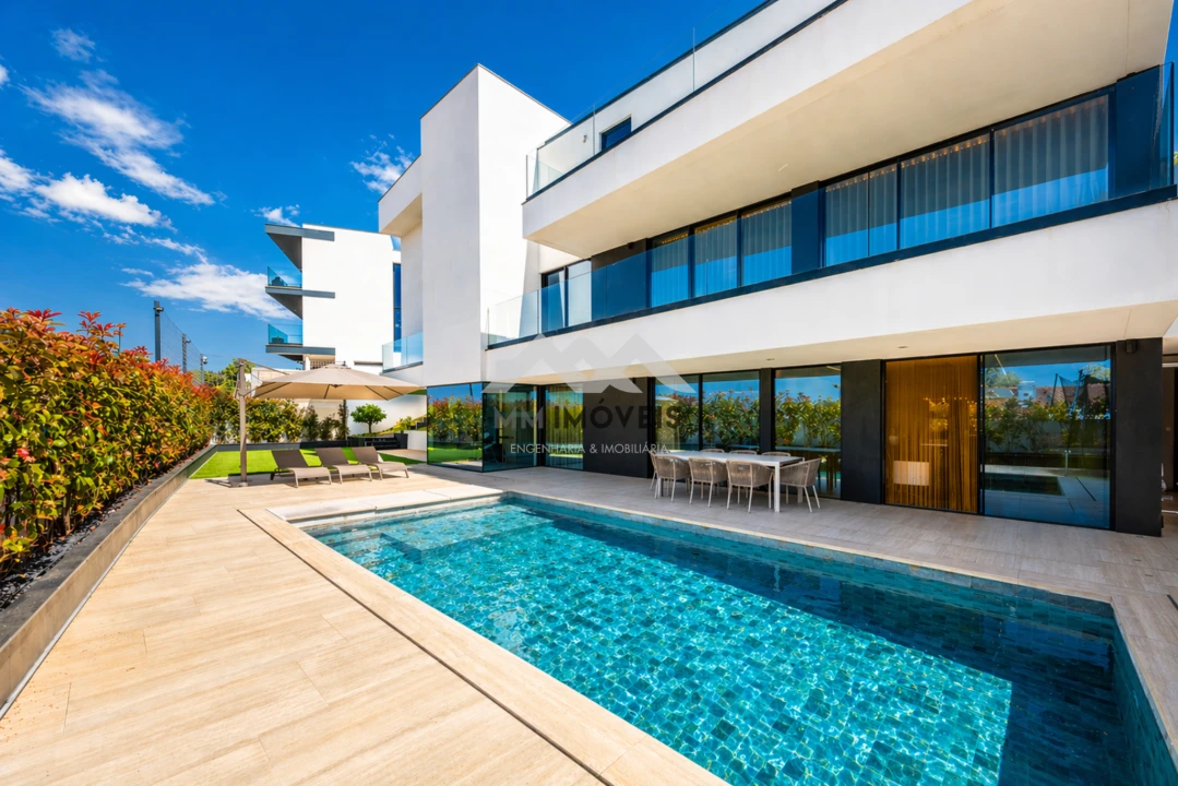 Moradia T5 para Venda em Rio Tinto Foto 24