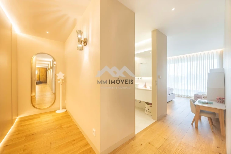 Moradia T5 para Venda em Rio Tinto Foto 11