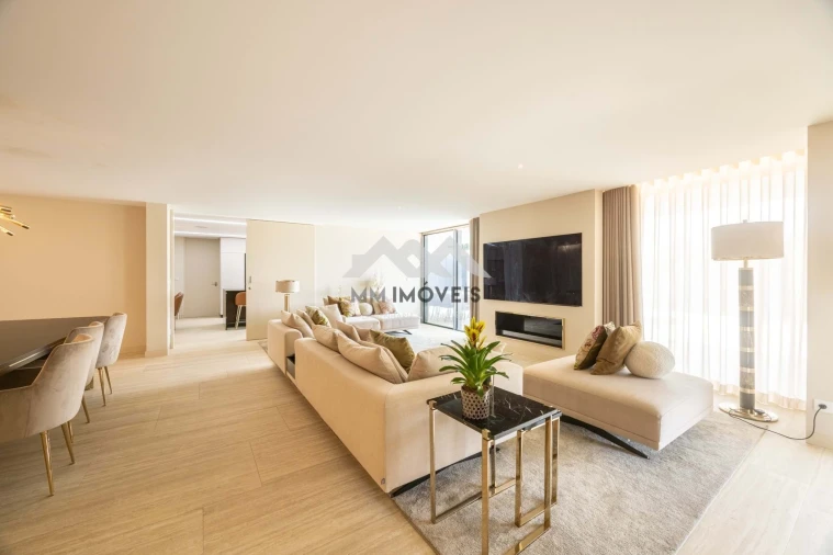 Moradia T5 para Venda em Rio Tinto Foto 23