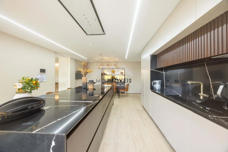 Moradia T5 para Venda em Rio Tinto Foto 5