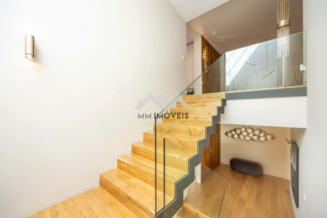 Moradia T5 para Venda em Rio Tinto Foto 48