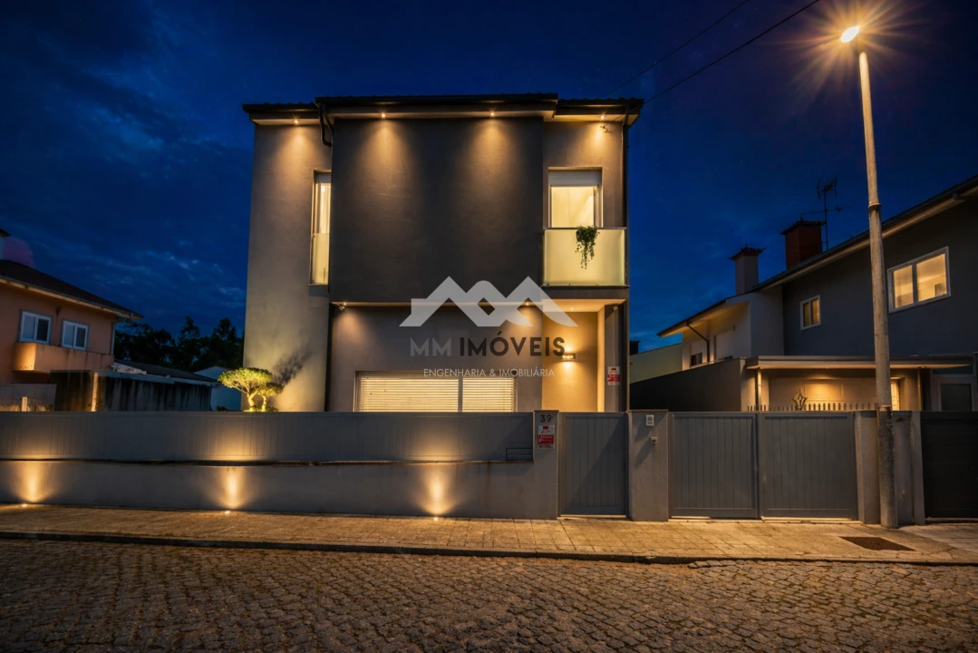 Moradia T3 para Venda em Vilar de Pinheiro Foto 2