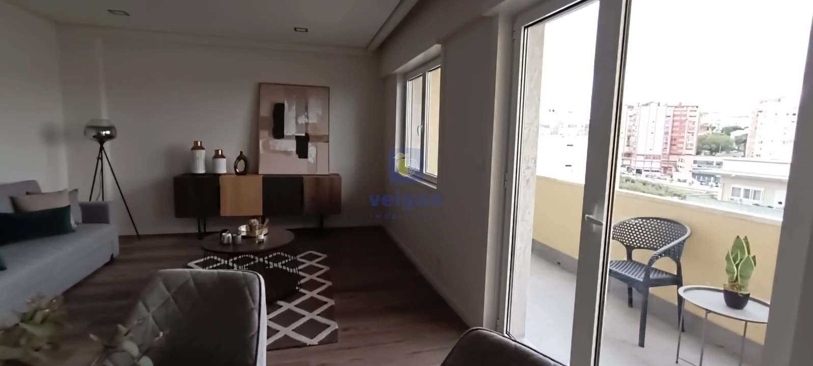 Apartamento T3 para Venda em Benfica Foto 1