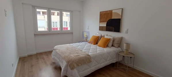 Apartamento T3 para Venda em Benfica