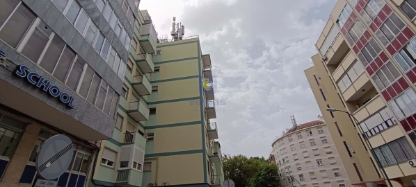 Apartamento T3 para Venda em Benfica