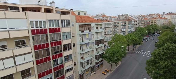 Apartamento T3 para Venda em Benfica