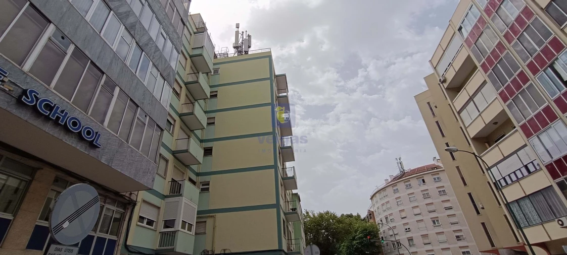 Apartamento T3 para Venda em Benfica Foto 28