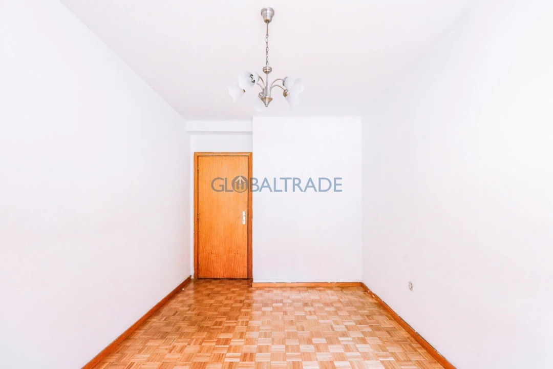 Apartamento T1 para Venda em Fânzeres e São Pedro da Cova Foto 16