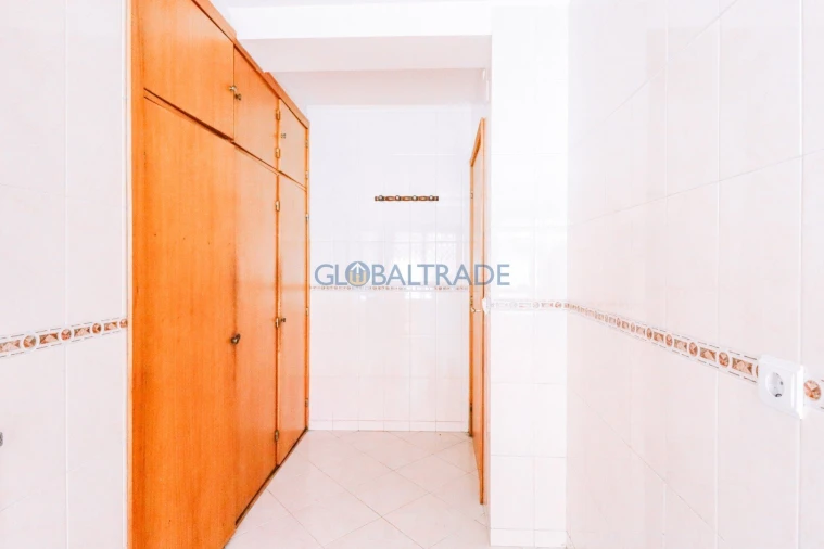 Apartamento T1 para Venda em Fânzeres e São Pedro da Cova Foto 9