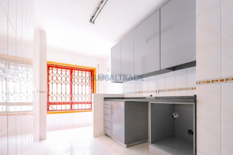 Apartamento T1 para Venda em Fânzeres e São Pedro da Cova Foto 5