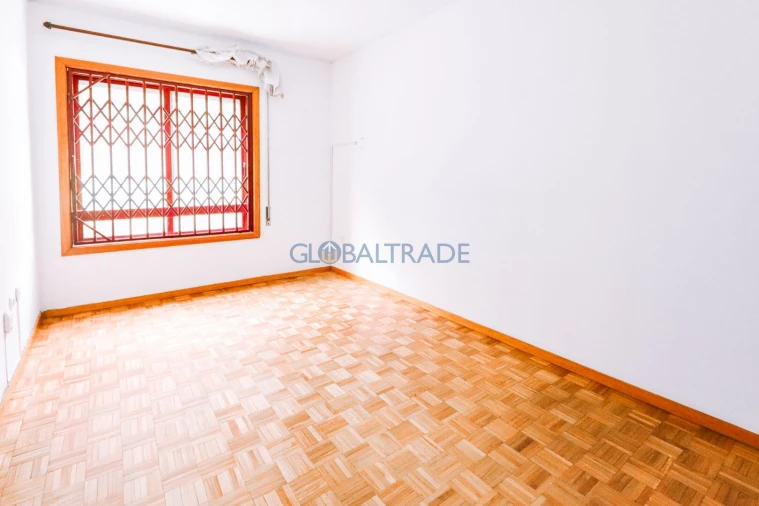 Apartamento T1 para Venda em Fânzeres e São Pedro da Cova Foto 13