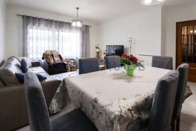 Apartamento T2 para Venda em Serzedo e Perosinho