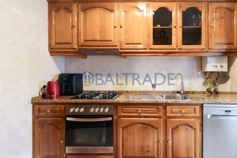 Apartamento T2 para Venda em Serzedo e Perosinho Foto 17