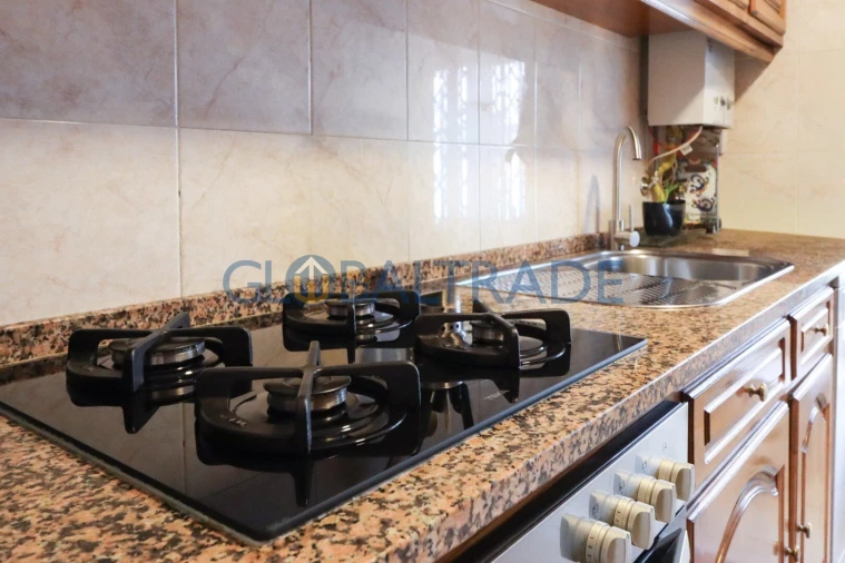 Apartamento T2 para Venda em Serzedo e Perosinho Foto 19