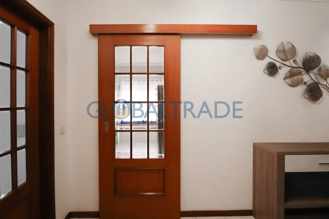 Apartamento T2 para Venda em Serzedo e Perosinho Foto 15