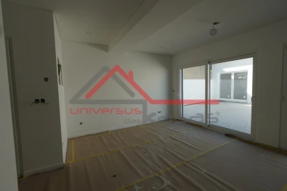 Moradia T3 para Venda em Atalaia e Alto Estanqueiro-Jardia