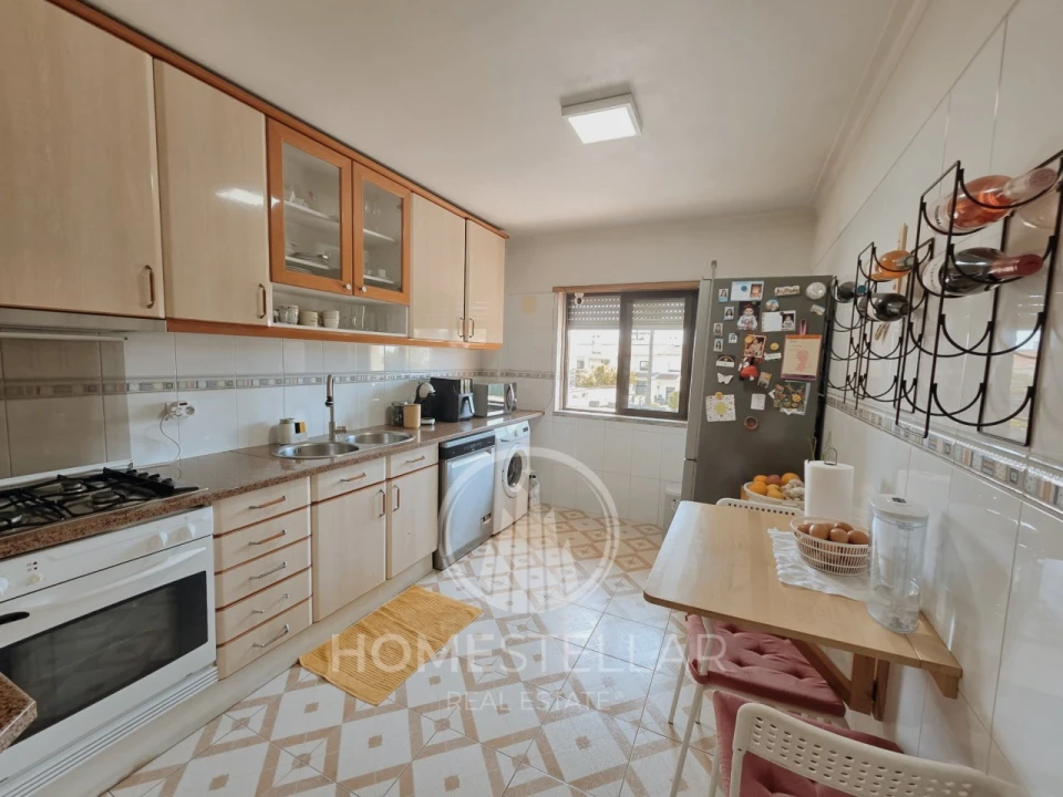 Apartamento T2 para Venda em Barreiro e Lavradio Foto 13