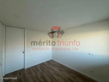 Apartamento T1 para Venda em Vila Nova de Famalicão e Calendário