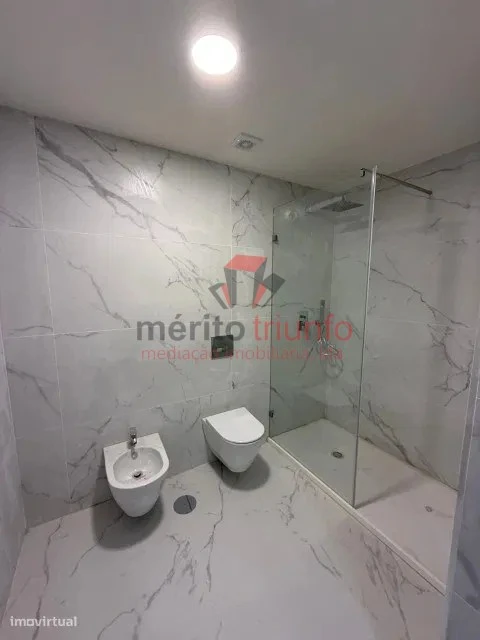 Apartamento T1 para Venda em Vila Nova de Famalicão e Calendário