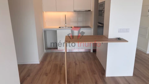 Apartamento T1 para Venda em Vila Nova de Famalicão e Calendário