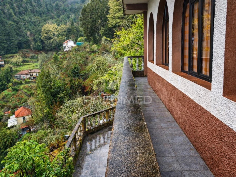 Moradia T4 para Venda em São Roque do Faial Foto 17