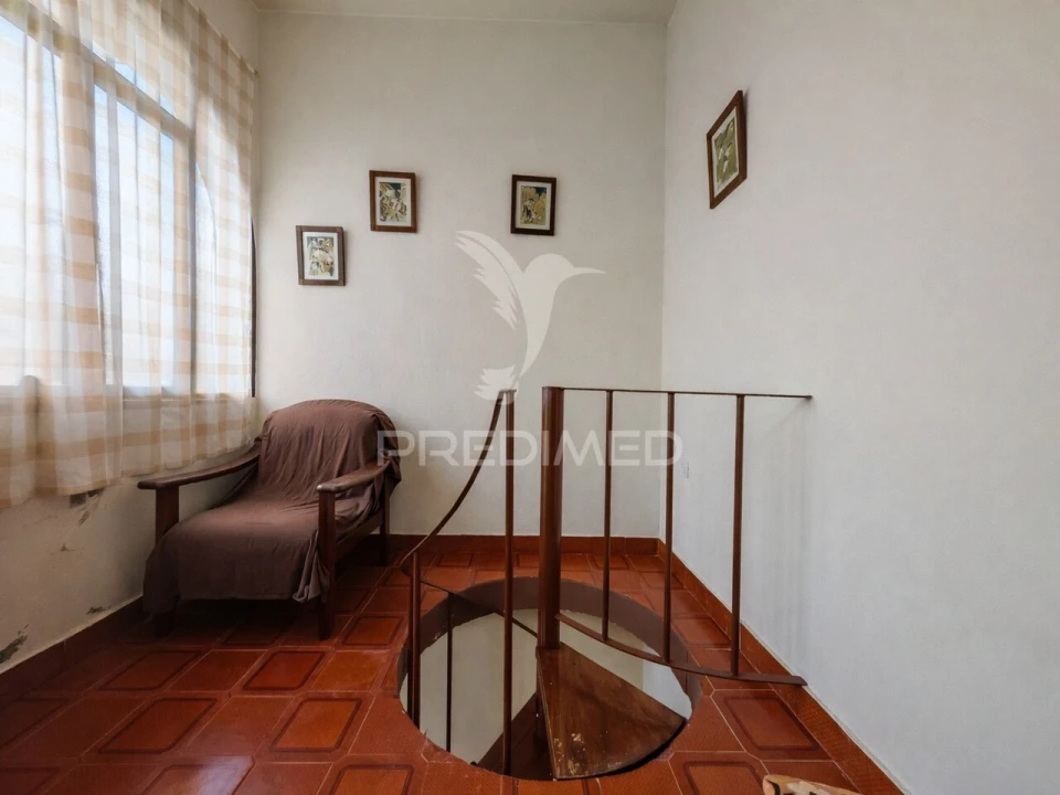 Moradia T4 para Venda em São Roque do Faial Foto 5