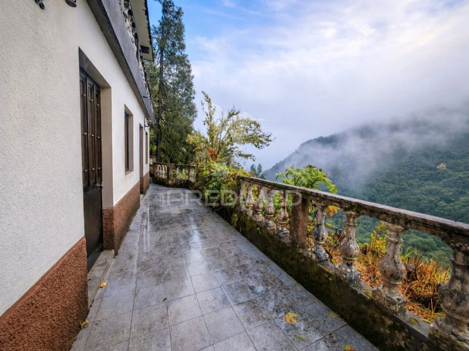 Moradia T4 para Venda em São Roque do Faial Foto 16