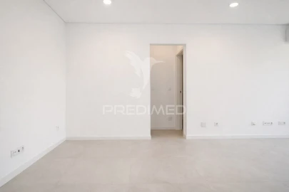 Apartamento T1 para Venda em Charneca de Caparica e Sobreda