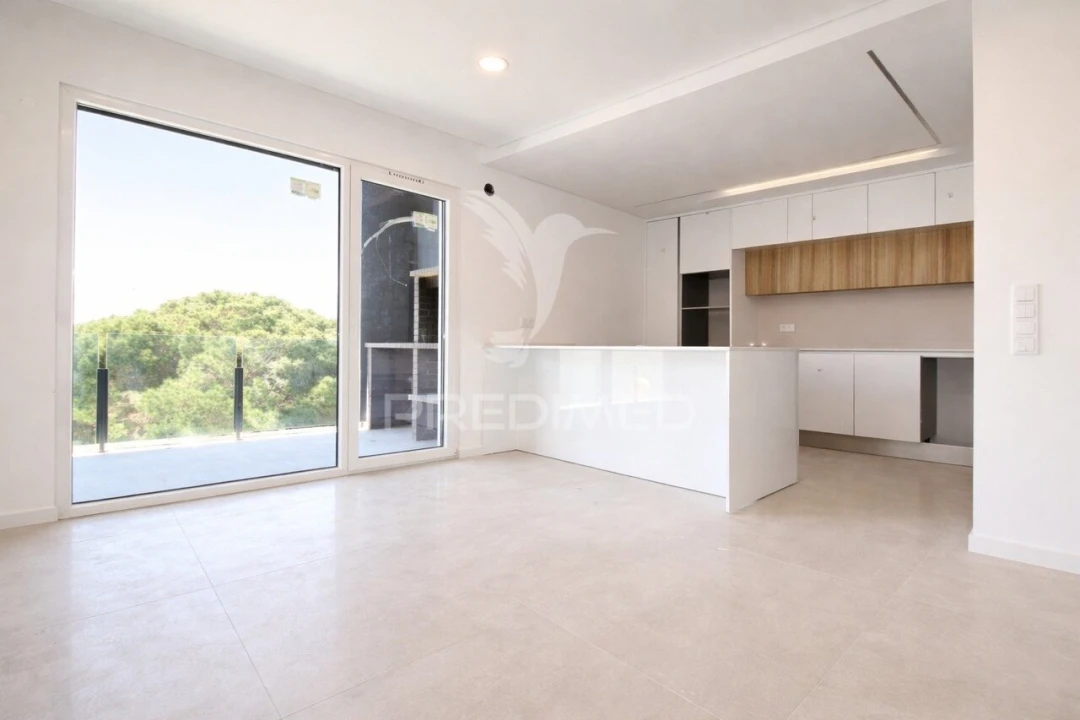 Apartamento T1 para Venda em Charneca de Caparica e Sobreda Foto 1