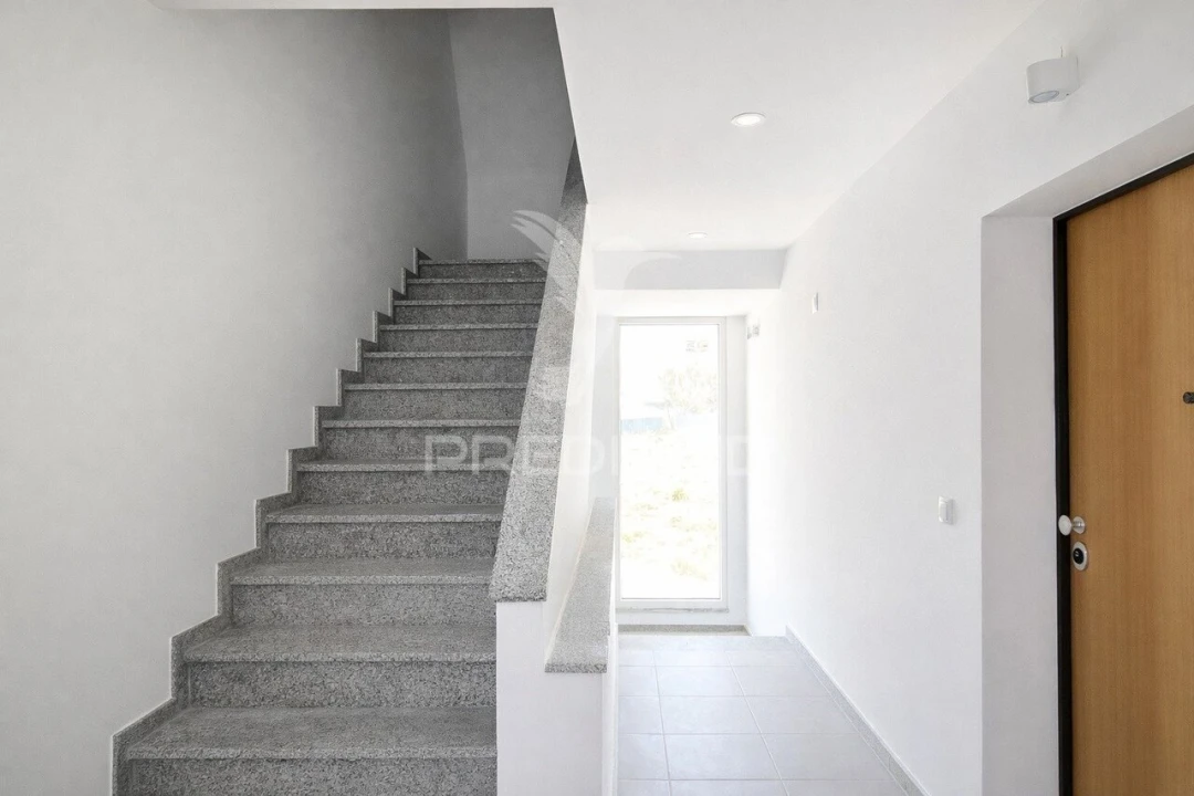 Apartamento T1 para Venda em Charneca de Caparica e Sobreda Foto 16