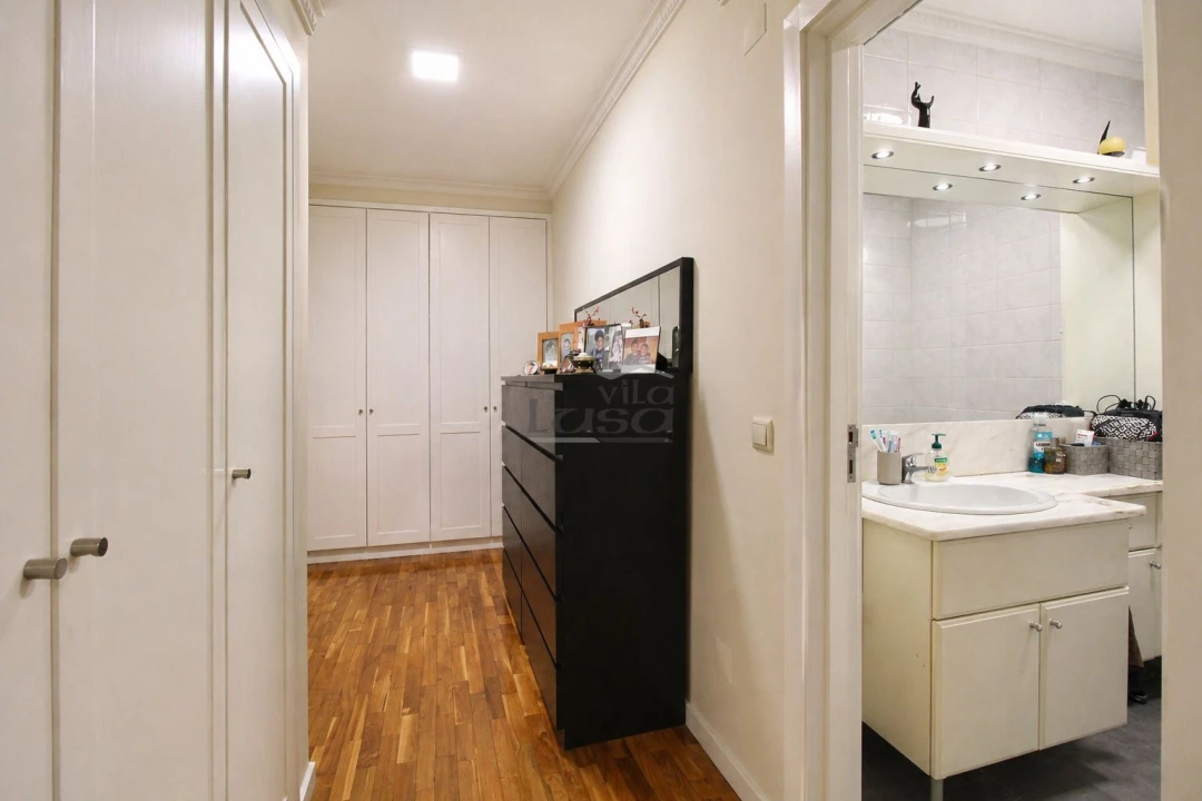 Apartamento T2 para Venda em Mafamude e Vilar do Paraíso Foto 8