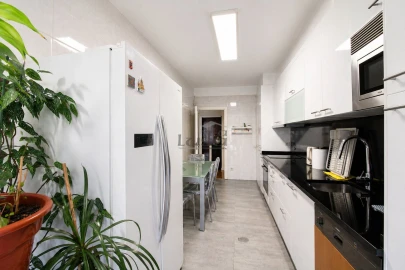Apartamento T2 para Venda em Mafamude e Vilar do Paraíso