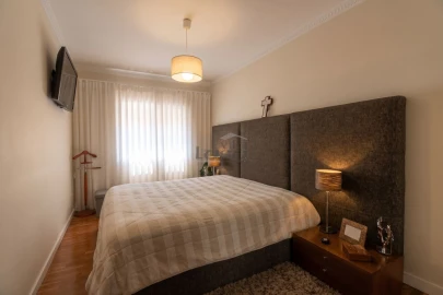 Apartamento T2 para Venda em Mafamude e Vilar do Paraíso