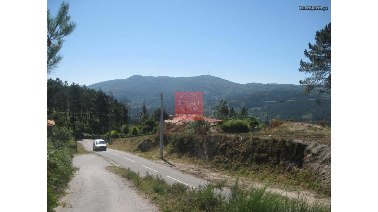 Terreno para Venda em Fonte Arcada e Oliveira Foto 1