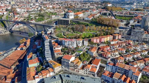 Moradia T2 para Venda em Santa Marinha e São Pedro da Afurada