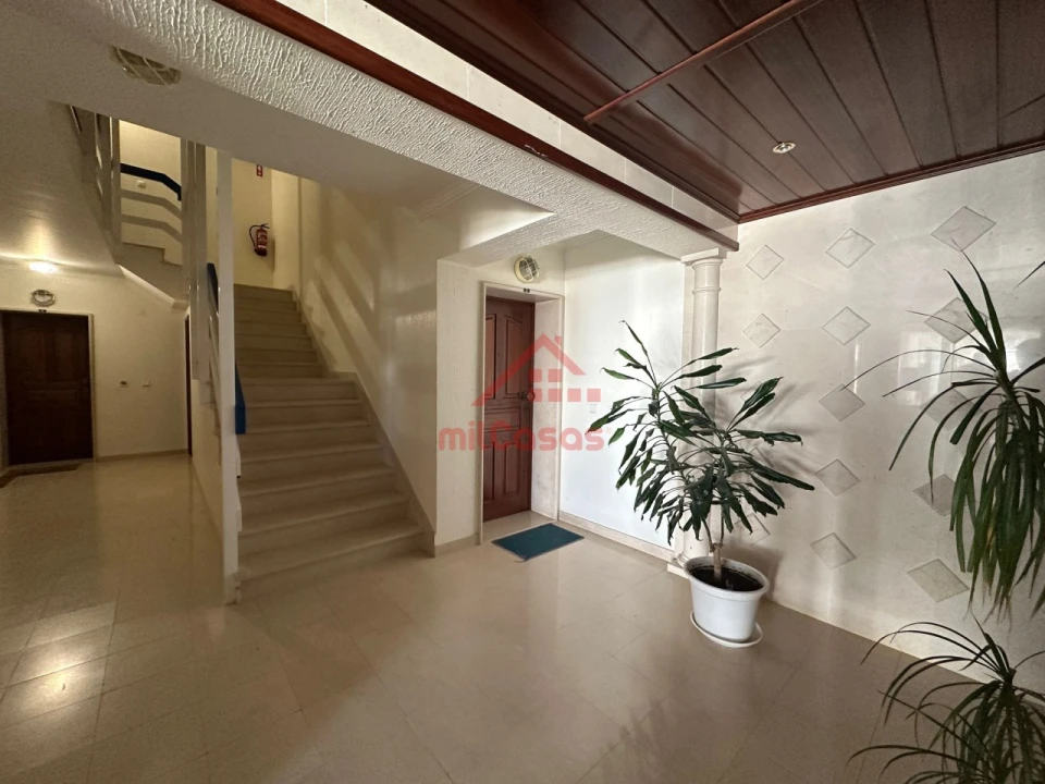 Apartamento T1 para Venda em Ericeira Foto 22