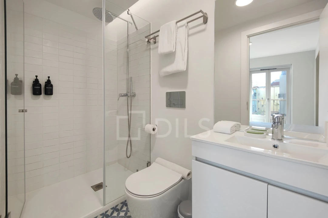 Apartamento T1 para Venda em Santo António Foto 9