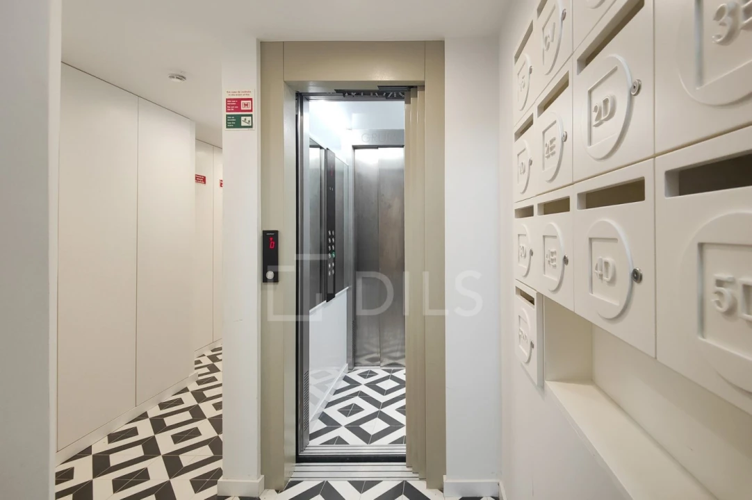 Apartamento T1 para Venda em Santo António Foto 14