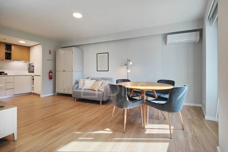 Apartamento T1 para Venda em Santo António Foto 6