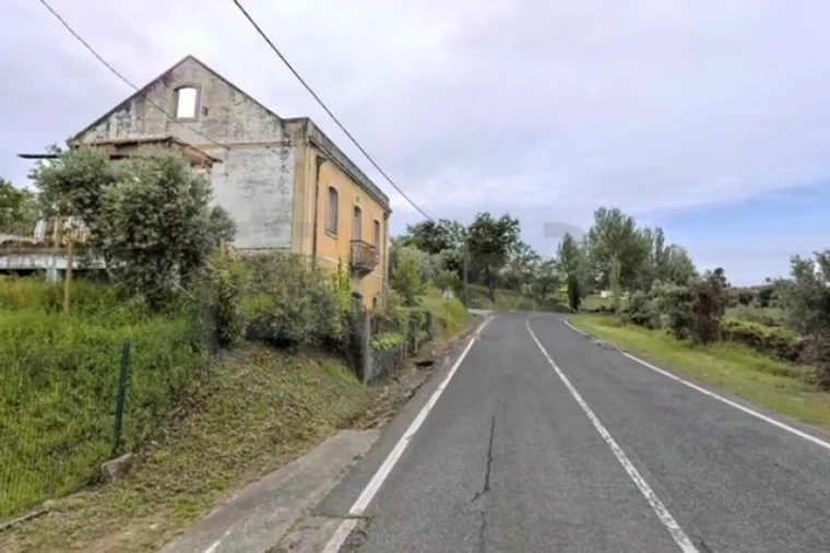 Moradia para Venda em Carregueiros Foto 4