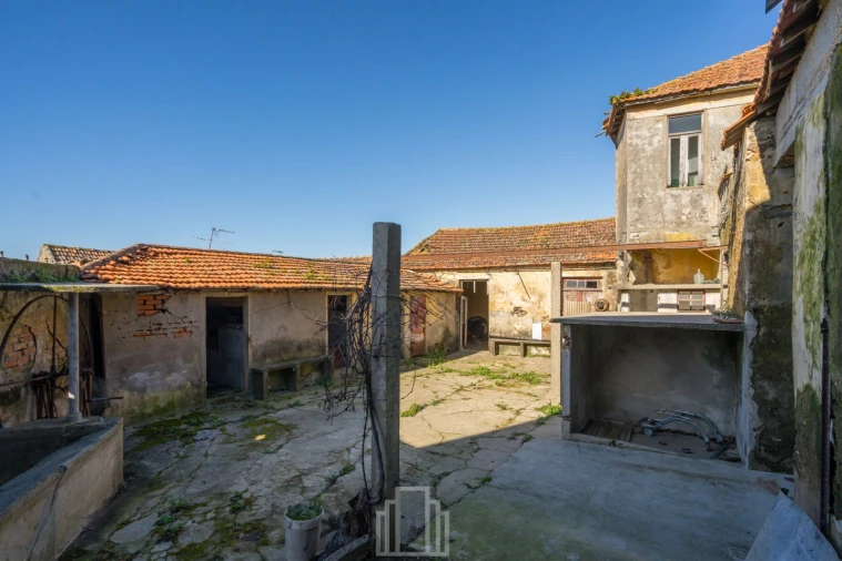 Moradia T7 para Venda em Silvalde Foto 2